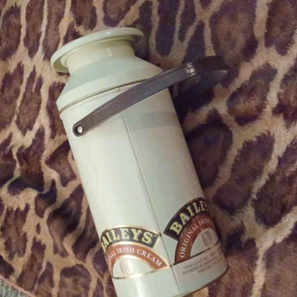 Retro Bailey's 'Churn' Tin